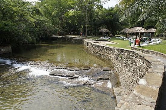 QUEDA DE GUA E PISCINA NATURAL DO RIO FORMOSO NO BALNERIO DO SOL EM BONITO-MS-FOTO:PAULO YUJI TAKARADA - BONITO - MS