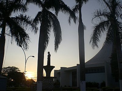 IGREJA-FOTO:PAULO YUJI TAKARADA  - VICENTINA - MS