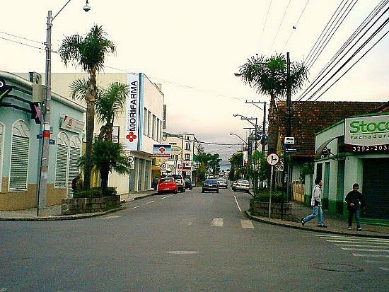 CAMPO LARGO-PR-RUA MARECHAL DEODORO NO CENTRO DA CIDADE-FOTO:LORENA MOCELIN - CAMPO LARGO - PR