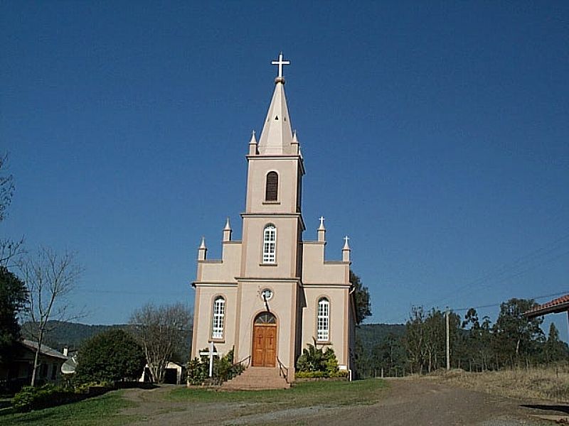 FELIZ-RS-IGREJA NA LOCALIDADE DE ESCADINHAS-FOTO:WWW.TERRACAMS.COM.BR - FELIZ - RS