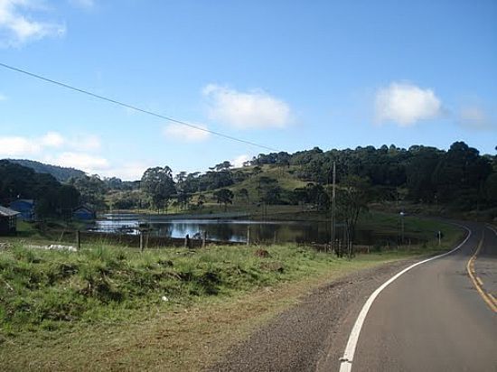 LAGO S MARGENS DA RODOVIA EM CAPO ALTO-FOTO:CICERO R MACIEL - CAPO ALTO - SC