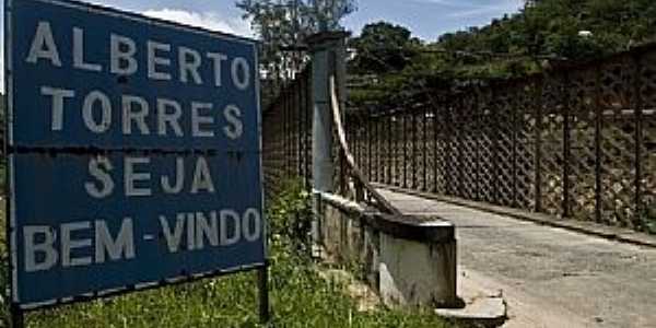 Alberto Torres-RJ-Ponte na entrada da cidade-Foto:Isabela Kassow