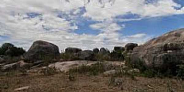 Maravilha-AL-Pedras no Stio Arqueolgico-Foto:Barco do espao Leite