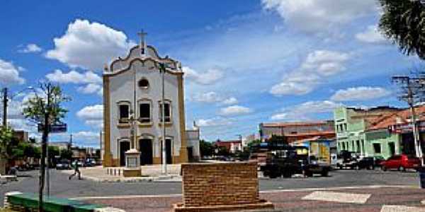 Amontada-CE-Praa e Matriz de N.Sra.da Conceio-Foto:ARAGO