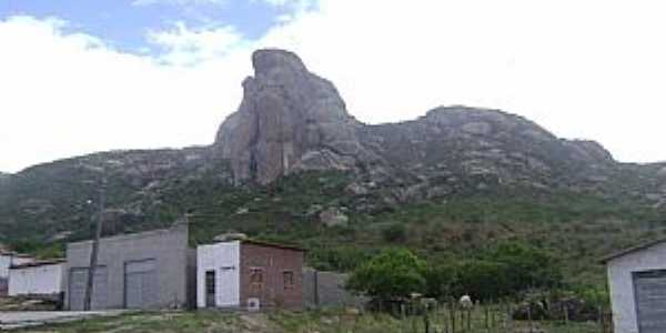 Milagres-CE-Grande pedra na Montanha-Foto:Fabricio e Fernanda