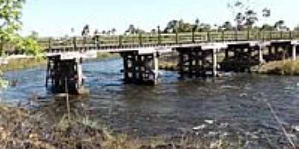 Ponte sobre o Rio Formoso-Foto:Rafael Jos Rorato