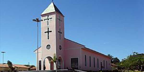 Igreja Matriz do Senhor Bom Jesus em Doverlndia-GO - Por pauloprl