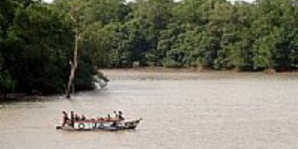 Travessia do rio em Cndido Mendes-MA-Foto:Maurcio Leonardi