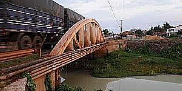 Peritor-MA-Ponte sobre o Rio Peritor-Foto:naturezabrasileira.com.br