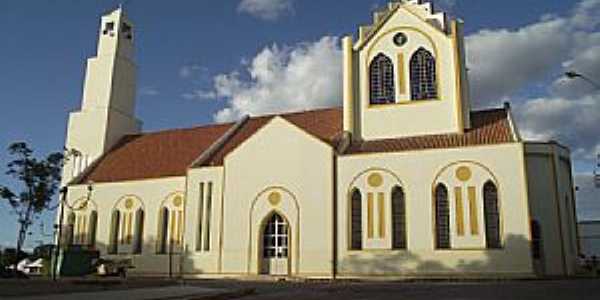 Caetanpolis-MG-Lateral da Matriz de Santo Antnio-Foto:Rogrio Santos Pereira