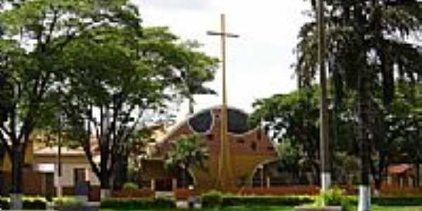 Igreja Matriz de N.S.de Ftima-Foto:Raphael Macedo 