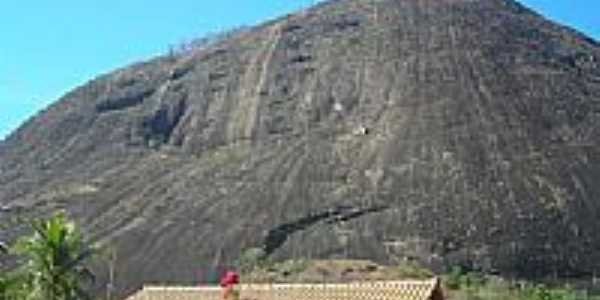 Pedra do Cuit Velho-Foto:Valdson Candido Pere [Panoramio]