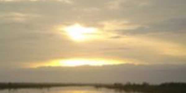 Amanhecer no Lago Arar, Por urea Pamplona