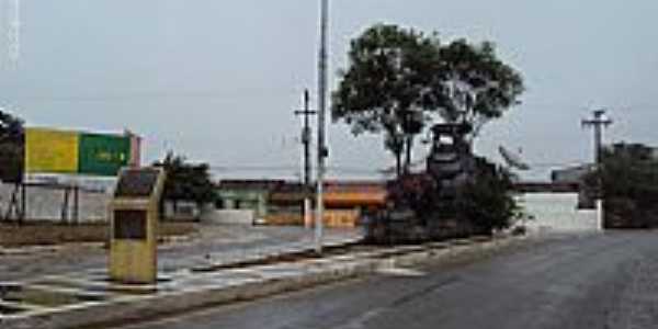 Frei Miguelinho-PE-Monumento na entrada da cidade-Foto:Sergio Falcetti