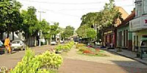 Avenida central em So Mateus do Sul-Foto:diogockmayer