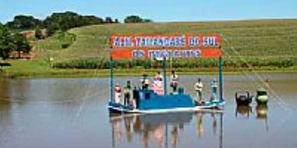 Homenagem aos imigrantes em Almirante Tamandar do Sul-Foto:hjobrasil